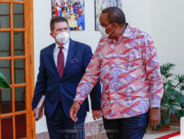 President Uhuru Kenyatta and outgoing US Ambassador to Kenya, Kyle McCarter at State House 