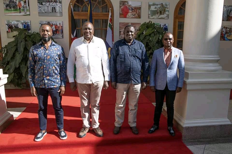President Uhuru Kenyatta and governors from the Coast region at State House, Nairobi. 
