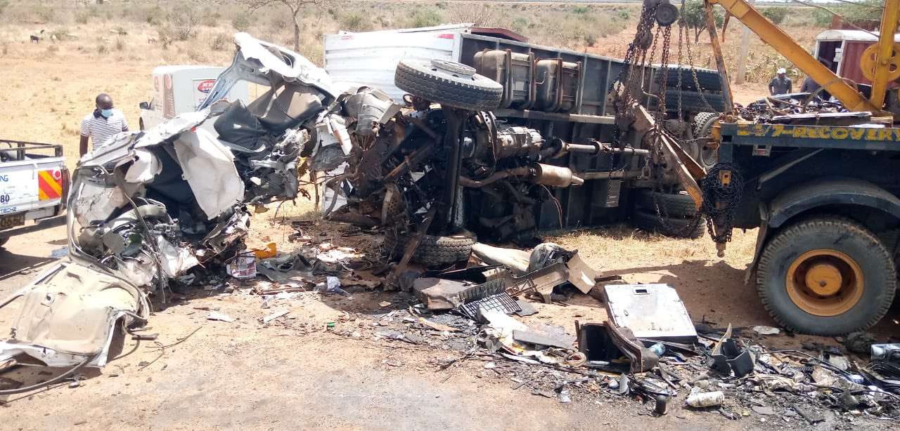 Wreckage of two lorries that collided head on at Msharinyi along the Nairobi-Mombasa Highway on April 10, 2021. |Courtesy| Twitter|