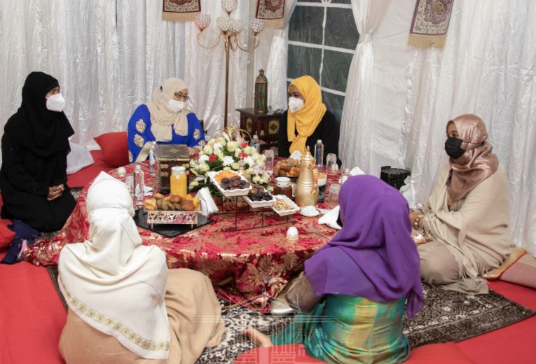Tanzania President Samia Suluhu was joined by a cross-section of Kenyan Muslim women for Iftar at State House, Nairobi on Tuesday evening.  