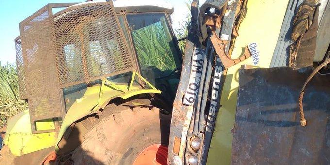 Tractor and Lorry collide