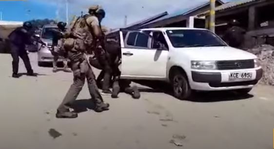 Security officers arrest suspected terrorists at the Likoni ferry crossing on August 23, 2021. |Courtesy| YouTube|