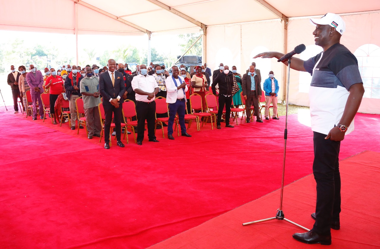 Deputy President William Ruto addresses grassroots political leaders from Makueni County at the Karen Residence on August 24, 2021. |Photo| Courtesy|