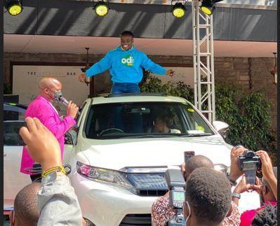 Ferdinand Omanyala receives brand new harrier from Odibets 