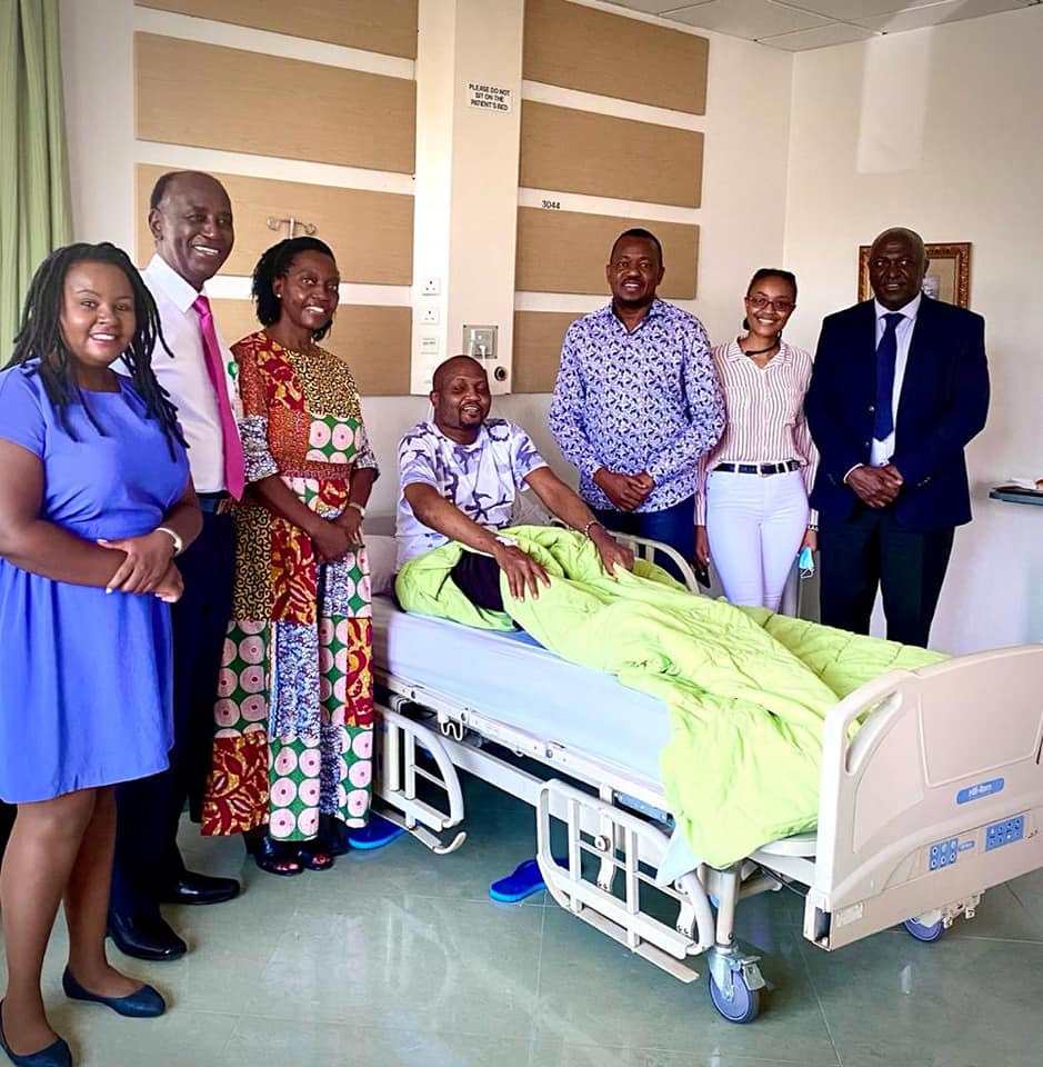 Leaders pay a visit to Gatundu South MP Moses Kuria while he was in hospital on Monday, September 27, 2021. |Courtesy| Facebook|