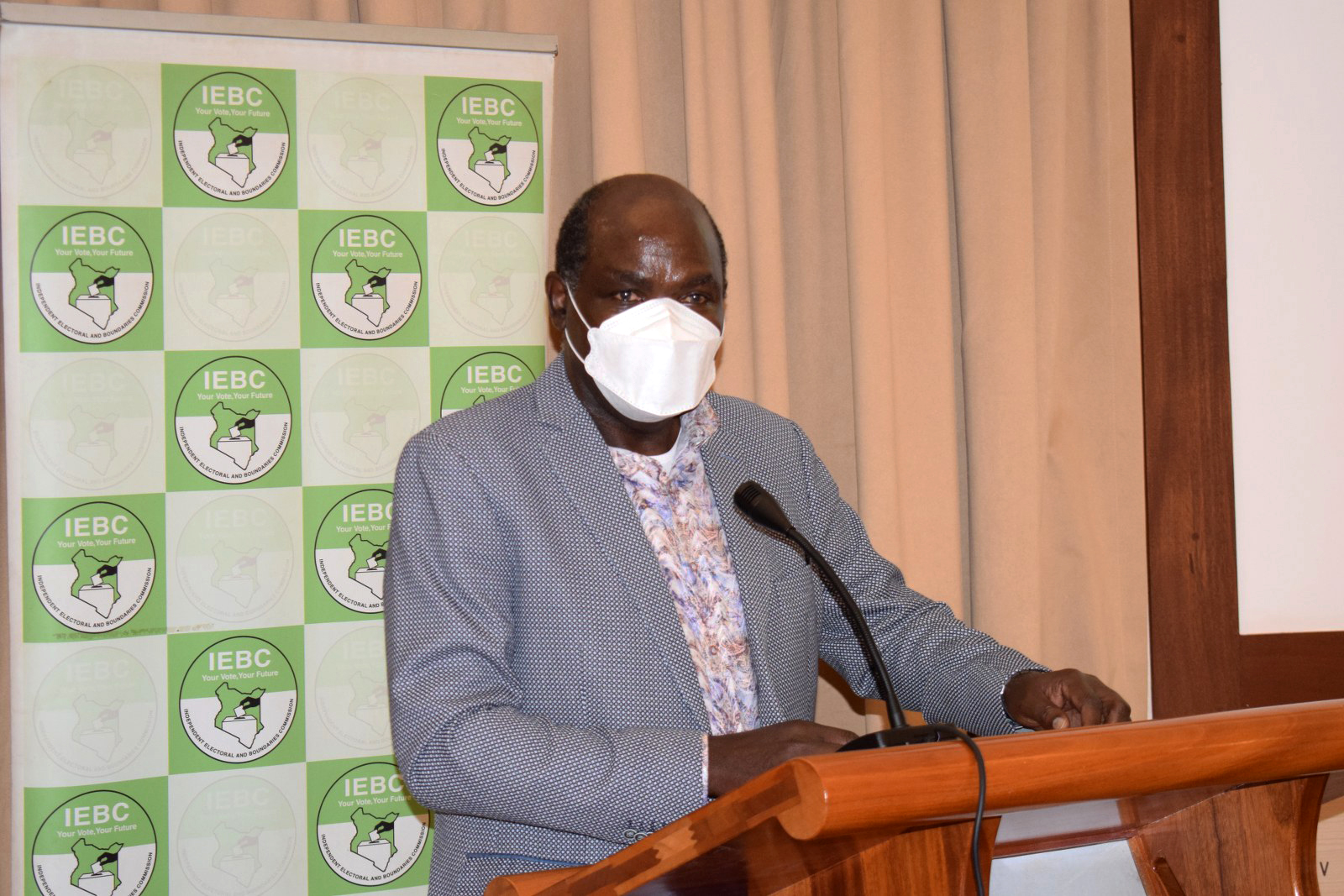 IEBC Chairman Wafula Chebukati addresses the Official Opening of the Political Parties Liaison Committee Engagement Forum Held at Hermosa Garden & Spa, Karen Nairobi On Friday, October 1, 2021. |Courtesy| Twitter|