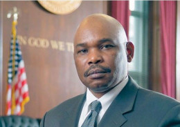 Makau Mutua