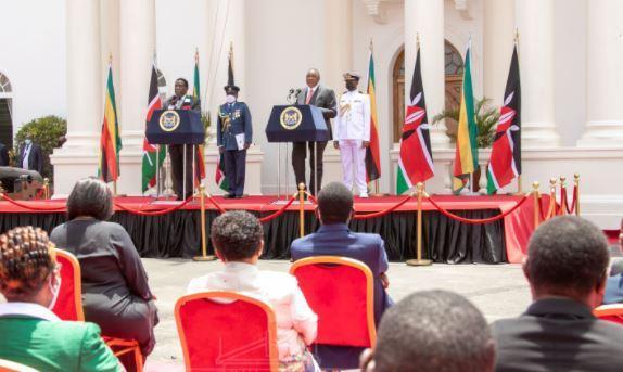 President Uhuru Kenyatta and his Zimbabwe counterpart Emmerson Mnangagwa