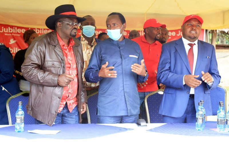Wiper leader Kalonzo Musyoka and Jubilee officials. 