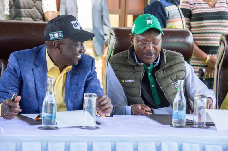 Deputy President William Ruto and Senator Moses Wetangula. 