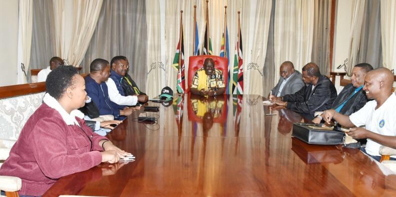 DP William Ruto as he welcomes Governor Amason Kingi to Kenya Kwanza. 