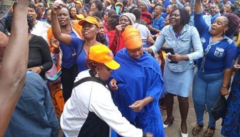 Azimio supporters arrived at KICC in numbers on Monday ahead of the naming of Raila Odinga's running mate. 