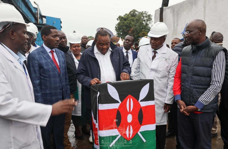 President Uhuru Kenyatta at Nzoia Sugar factory.