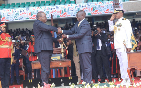 File image of President William Ruto and former President Uhuru Kenyatta.