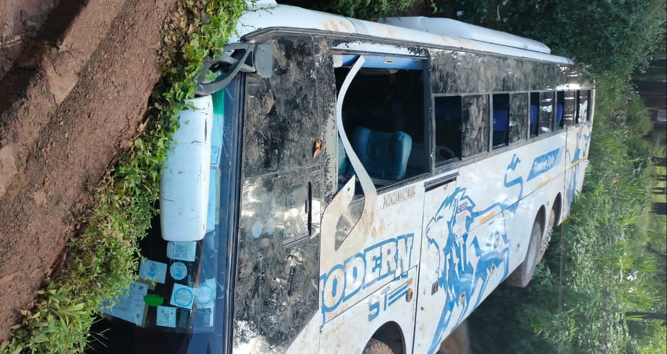 Modern coast bus that plunged into a river in Kisii.