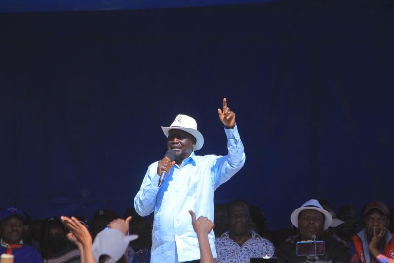 Raila Odinga addressing a rally in Kibera on Sunday February 6, 2022.