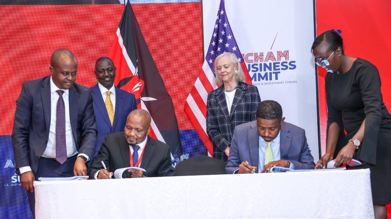 President Ruto, and Ambassador Whitman during the American Chamber of Commerce Regional Summit in Nairobi.