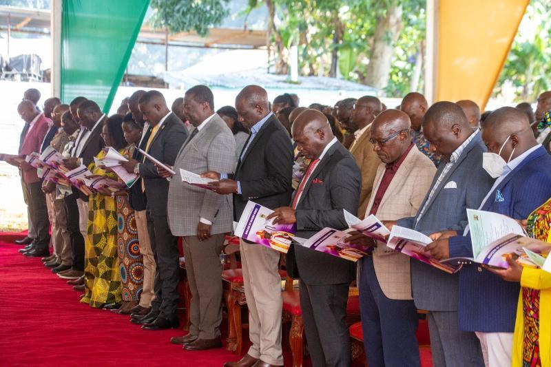 President Ruto, PCS Muadavadi, and other leaders in Kakamega County.