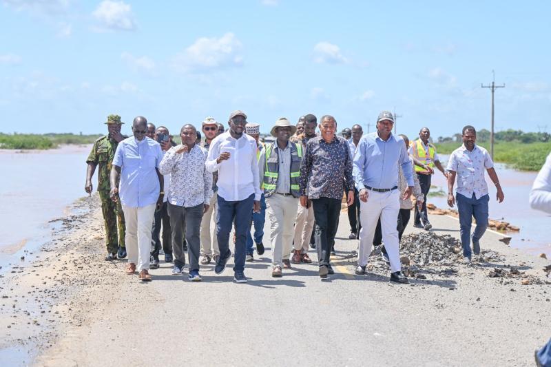 Transport CS Kipchumba Murkomen in Lamu