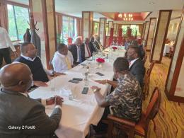 Cleophas Malalah meets young leaders from the Western region.