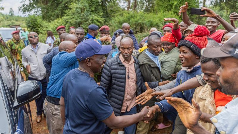 File image of President William Ruto interacting with locals near Sagana State Lodge