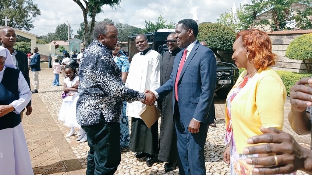 File image of Uhuru Kenyatta and Peter Munya