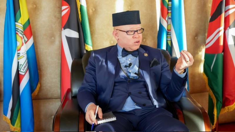 File image of Government Spokesperson Isaac Mwaura.