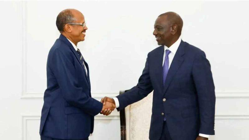 File image of President William Ruto and African Union Chairperson Mahmoud Ali Youssouf