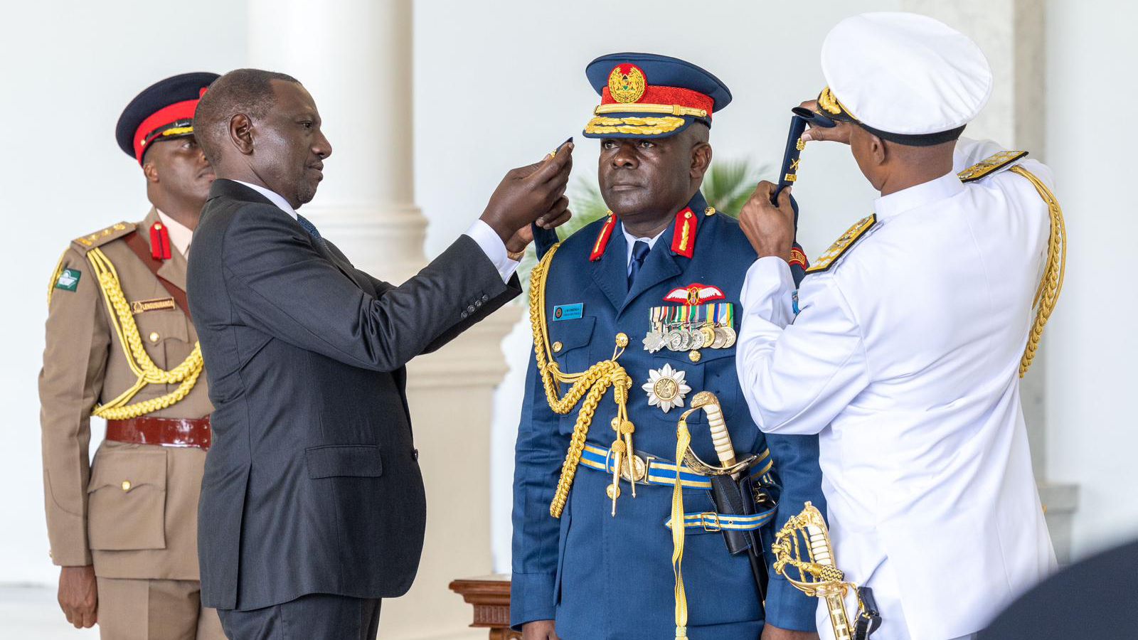 File image of President William Ruto, Chief of the Defence Forces Charles Kahariri and Vice Chief of Defence Forces John Omenda