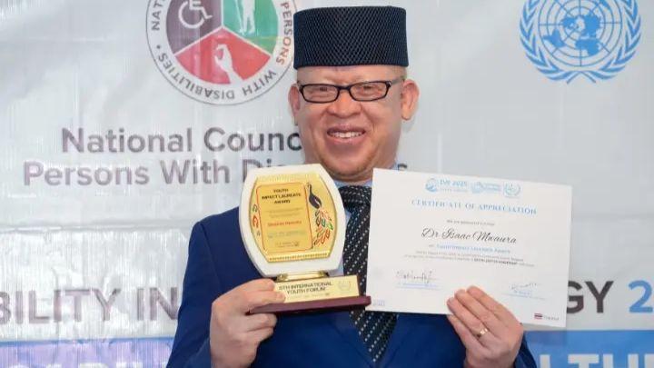 File image of Government Spokesperson Isaac Mwaura