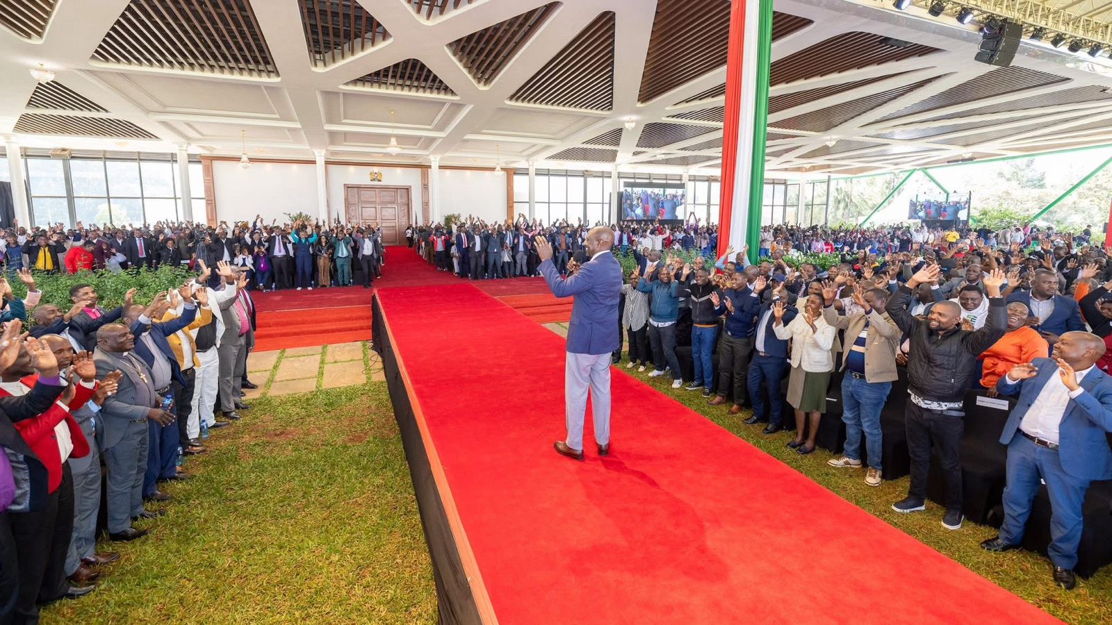 File image of President William Ruto during a meeting with Meru County Grassroots leaders