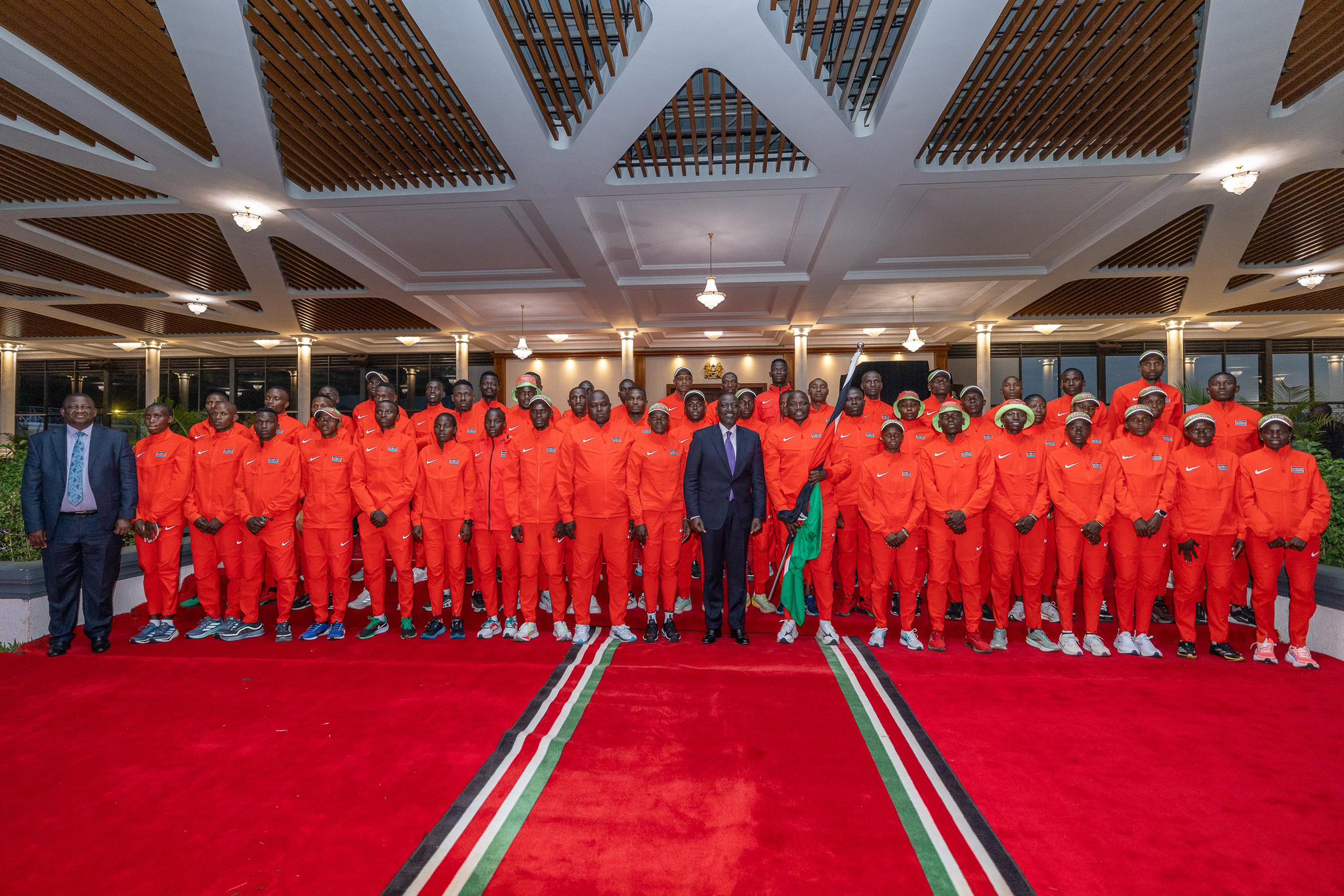 File image of President William Ruto with the Kenya athletics team.