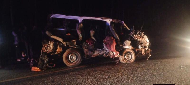 File image of a van involved in a road accident along Kisii-Kisumu highway.
