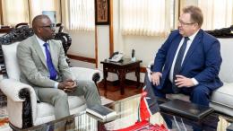 File image of Foreign Affairs Principal Secretary Korir Sing'Oei and Russian Ambassador to Kenya Vsevolod Tkachenko