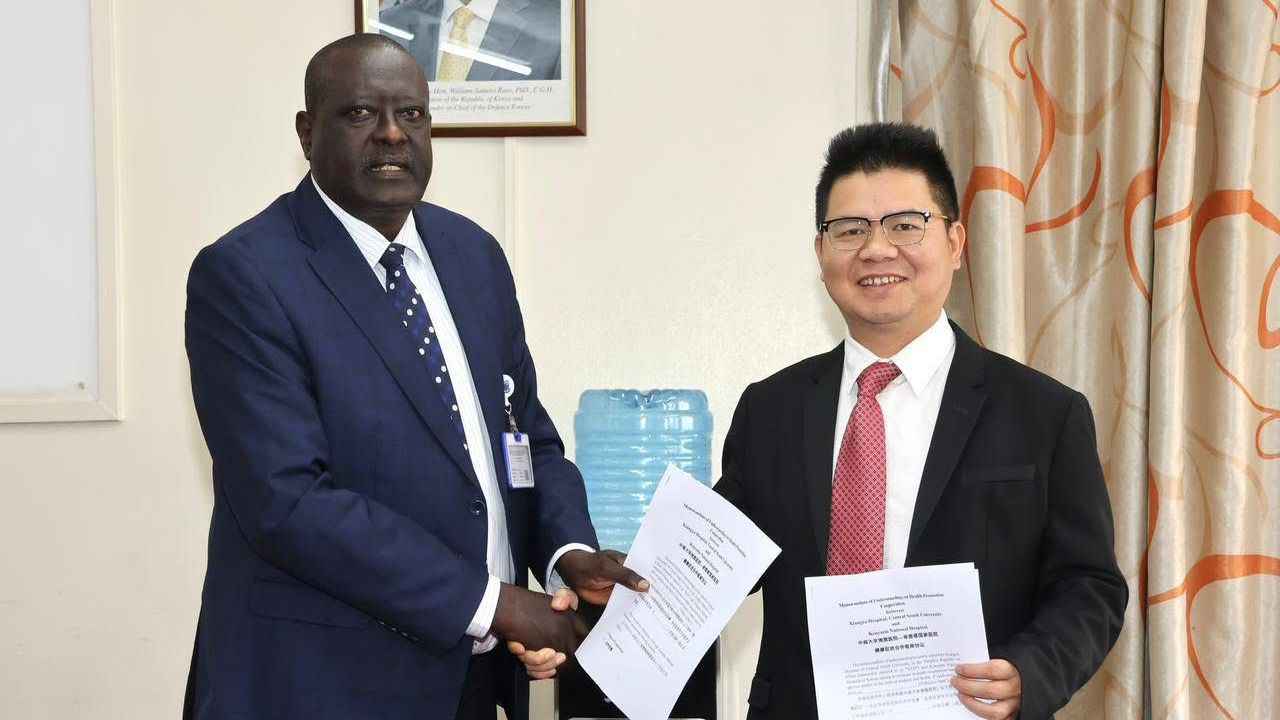 File image of KNH CEO Richard Lesiyampe and Stephen Zeng from Xiangya Hospital
