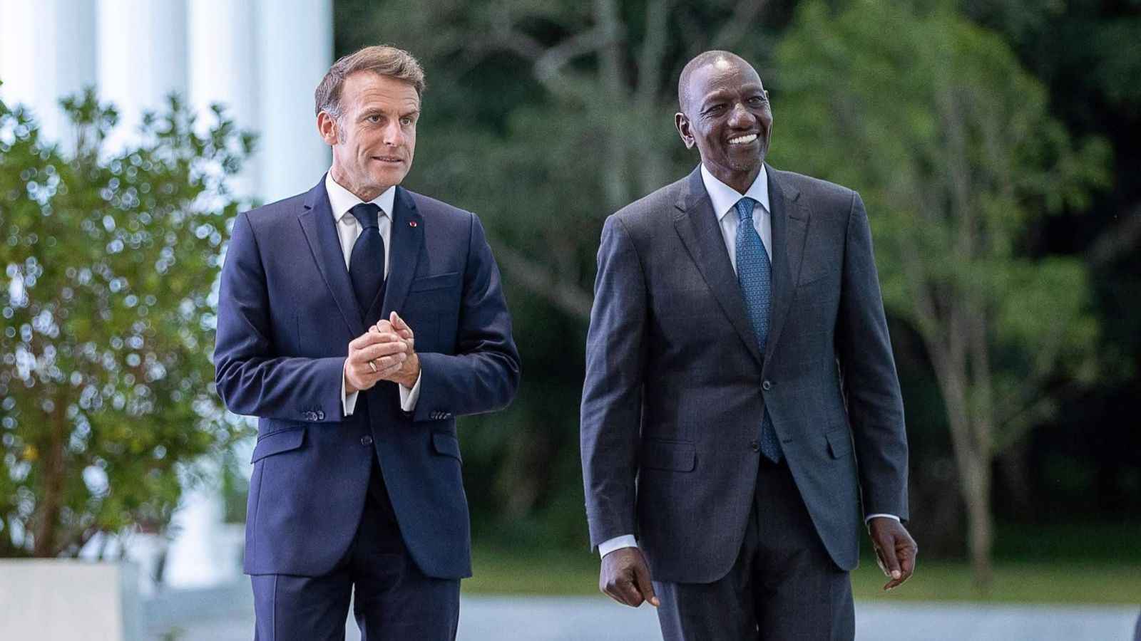 File image of presidents William Ruto and Emmanuel Macron at State House, Nairobi
