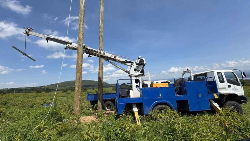 File image of Kenya Power technicians