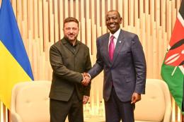 File image of President William Ruto and Ukrainian President Volodymyr Zelensky.