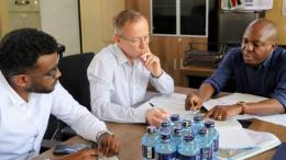 File image of KeNHA meeting with representatives from Africa50