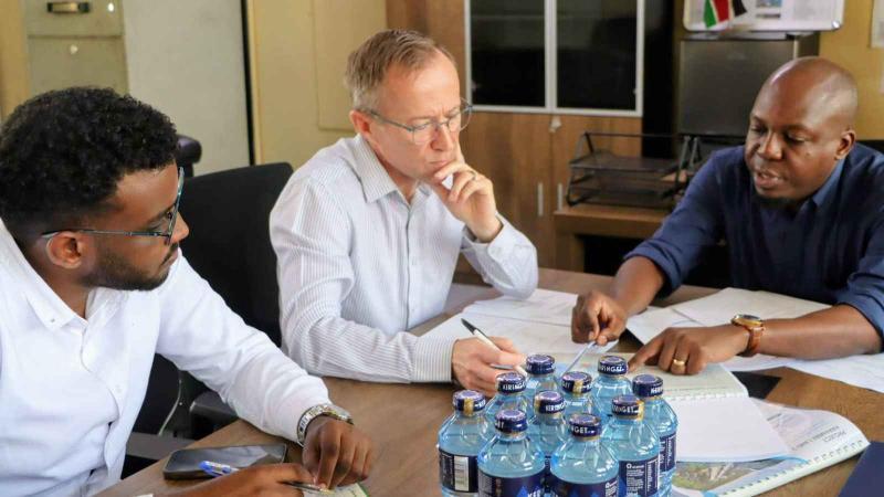 File image of KeNHA meeting with representatives from Africa50