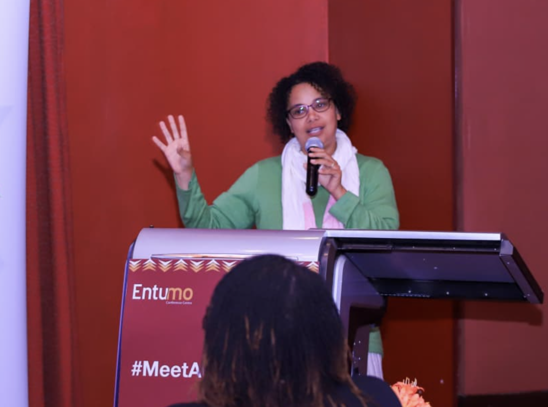 Katiba Institute Executive Director Nora Mbagathi speaking during the Senior Editors' Forum on Devolution in Naivasha.